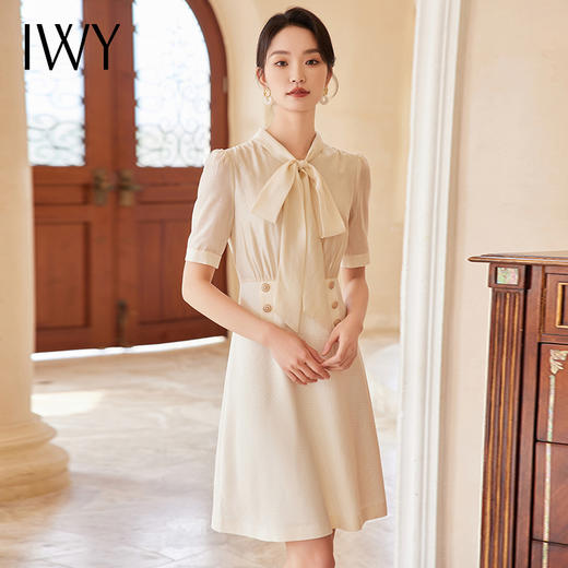 IWY/新款杏色收腰遮肚小香风连衣裙蝴蝶结夏季新款修身女装时尚裙子24Q547M 商品图1