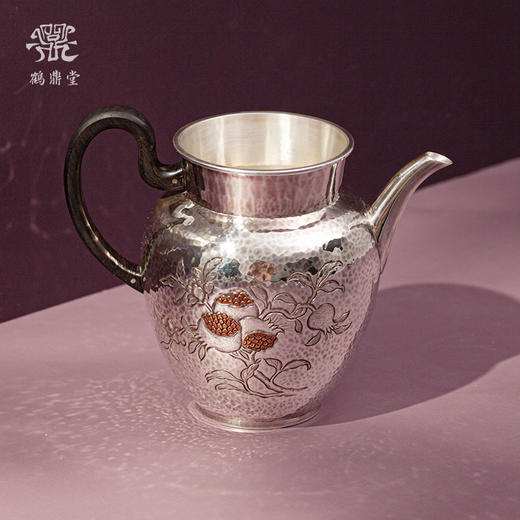 鹤鼎堂闻天系列终风急须錾刻石榴（银色）（缺货） 商品图1