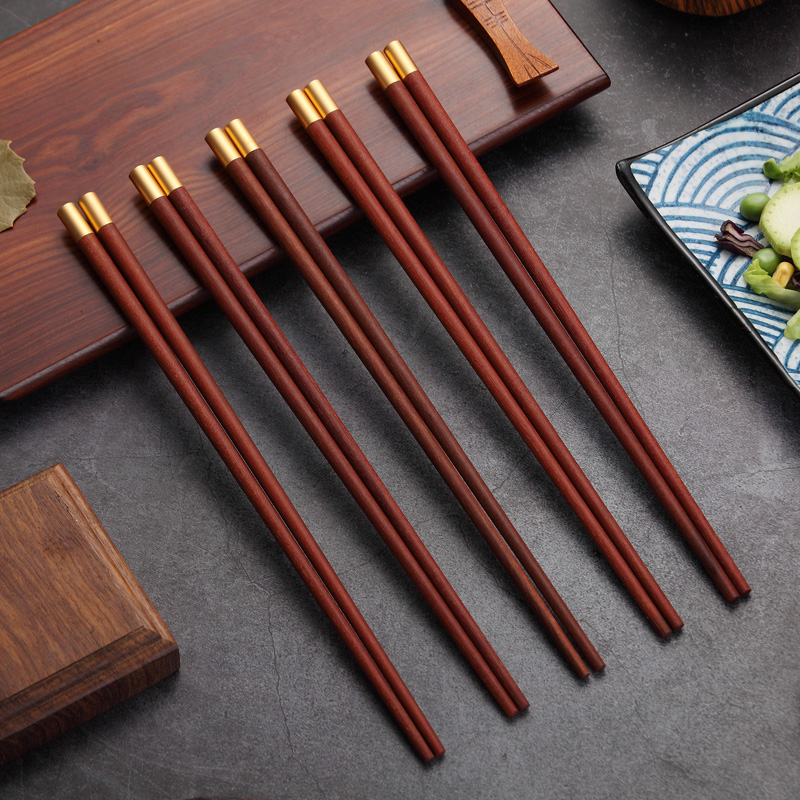 红檀木烫金福字筷子 表面细腻光滑 易清洗