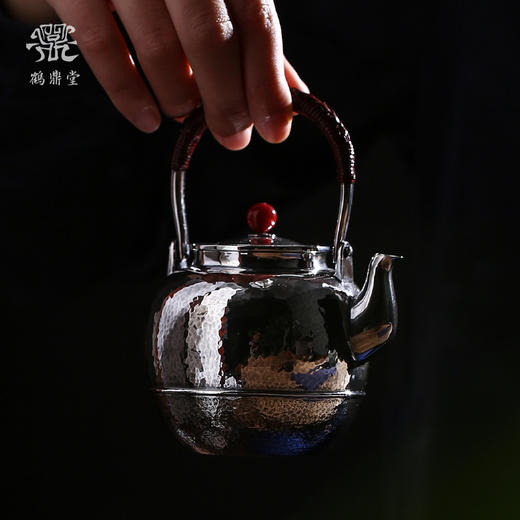 鹤鼎堂闻天系列望月急须锤目纹錾刻腰线（银色）（缺货） 商品图0