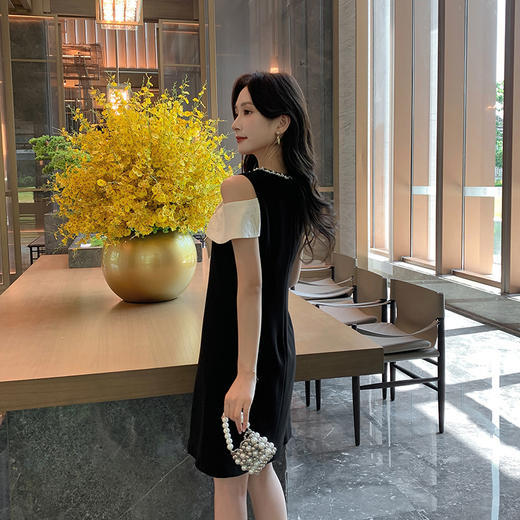 【307号】  [奢姿轻奢系列]大码女装2024夏季蝴蝶结装饰裙子胖妹妹露肩连衣裙8942826454 商品图3