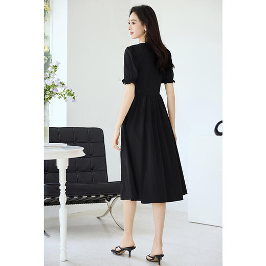 VICTORIA&VERA夏季新款法式赫本风打揽收腰方领珍珠边显胸连衣裙 商品图7