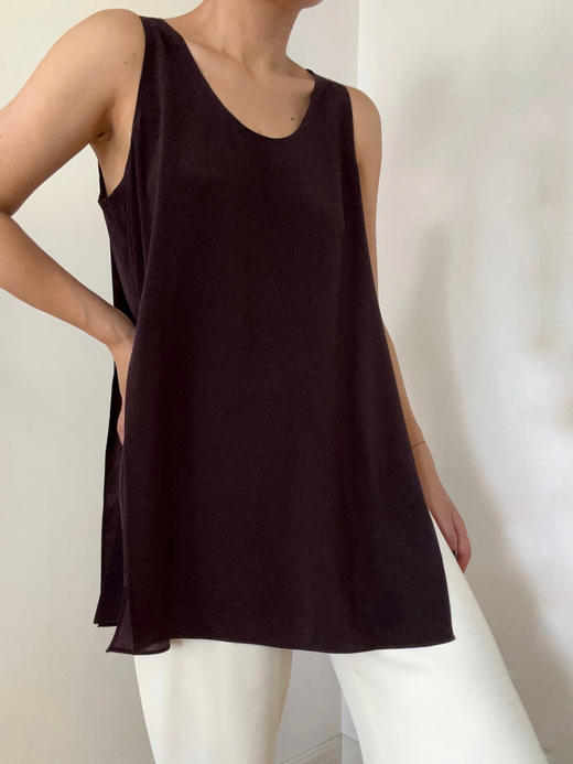 Semplicita | K05 三醋酸U领无袖开衩上衣 [ 酱紫 ] 商品图3