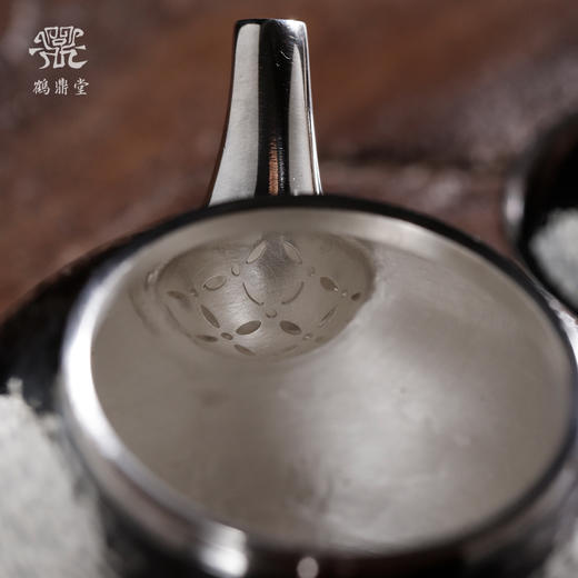 鹤鼎堂闻天系列车邻横纹急须（银色）（缺货） 商品图2