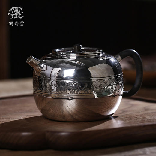 鹤鼎堂闻天系列肃雍急须錾刻缠枝莲纹（银色）（缺货） 商品图0