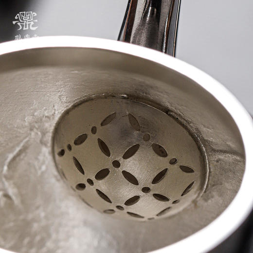 鹤鼎堂闻天系列鸢飞急须錾刻祥云仙鹤(银色)（缺货） 商品图3