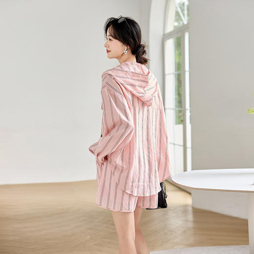 HR WA68019条纹连帽宽松轻薄透气休闲衬衣高腰三分裤两件套 商品图2