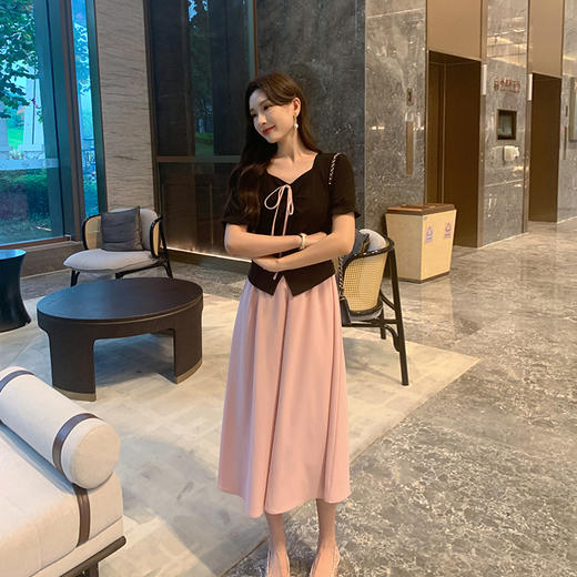 【清仓超15天不保价】奢姿2025年夏季新款大码女装收褶方领裙子胖妹妹撞色假两件连衣裙3042800719【1】 商品图4