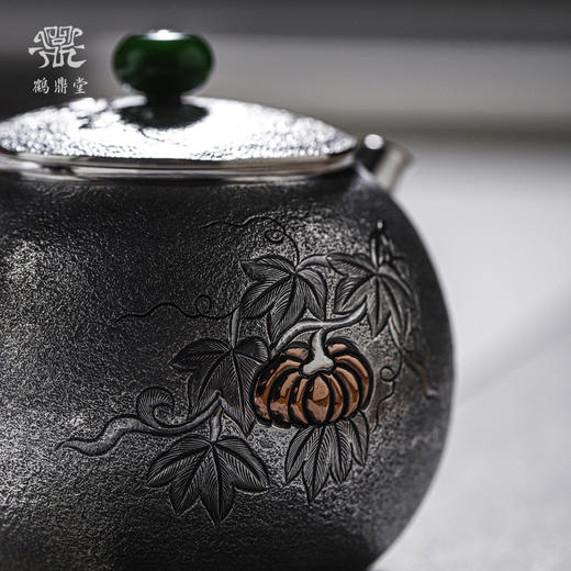 鹤鼎堂闻天系列瓠叶麻纹錾刻南瓜急须（银色）(缺货） 商品图2