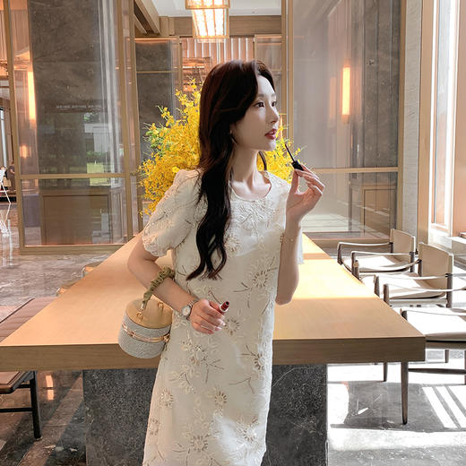 [奢姿轻奢系列]亮片绣花连衣裙大码女装夏季新款胖妹妹圆领裙子8942890036 商品图4