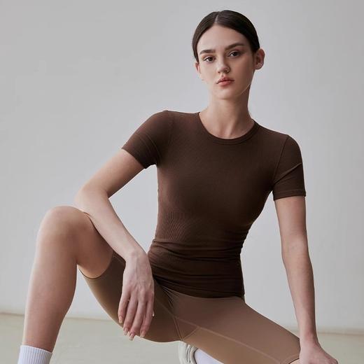 跃牌【周游世界系列】螺纹圆领高弹透气瑜伽服T恤 TP0716 商品图4