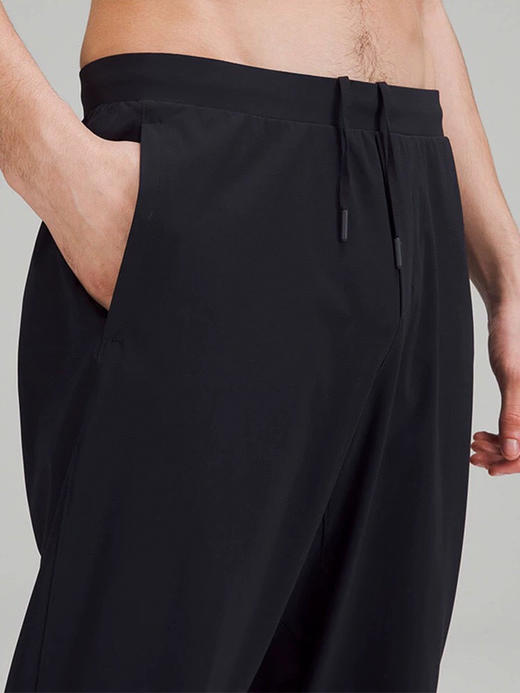 来买！闭眼入的男裤！lu家Surge速干男士运动裤丨独家渠道❗️ 官方售价💰580！lu家专业防水速干材质，舒适透气四面弹 ✅三角拼缝设计，立体贴合不卡裆！健身or日常都必夸的一款！二狗自留款~ 商品图9