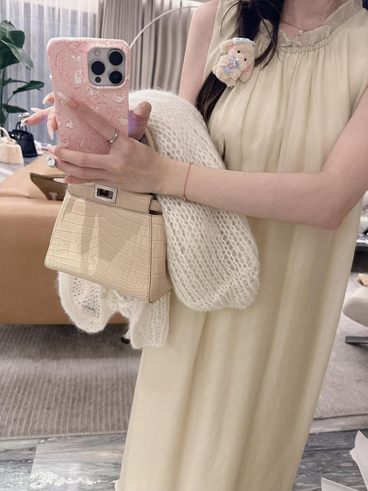 金蘑菇菇  le mutisme白色情书 / 真丝内搭裙无袖宽松藏肉连衣裙 商品图1