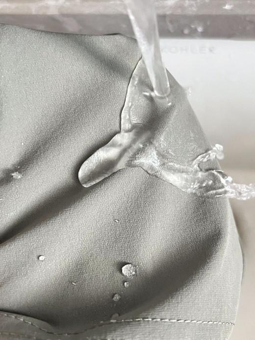 来买！闭眼入的男裤！lu家Surge速干男士运动裤丨独家渠道❗️ 官方售价💰580！lu家专业防水速干材质，舒适透气四面弹 ✅三角拼缝设计，立体贴合不卡裆！健身or日常都必夸的一款！二狗自留款~ 商品图3