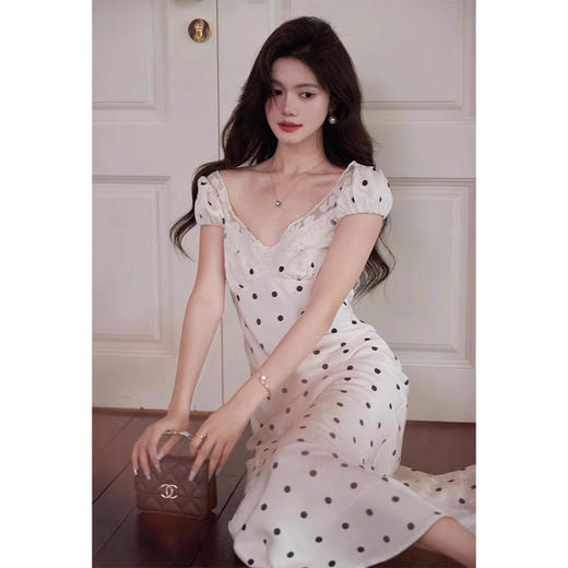 【 虞书欣同款】 复古波点连衣裙  正肩V领 显瘦遮肚  鱼尾 商品图3