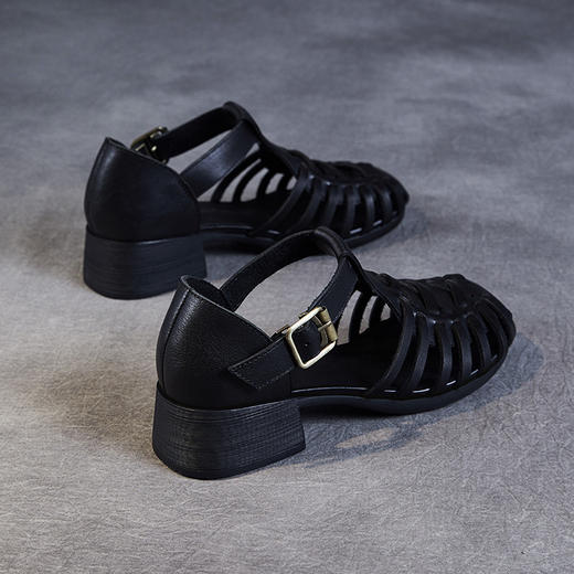 头层牛皮棕色复古绑带，编织猪笼鞋软底镂空包头罗马凉鞋ZM24X748 商品图3