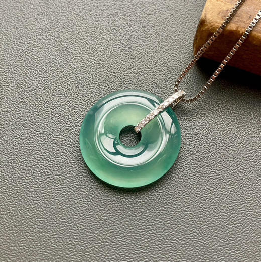 高冰到玻璃种淡晴水翡翠平安扣18k白金钻石镶嵌 商品图1