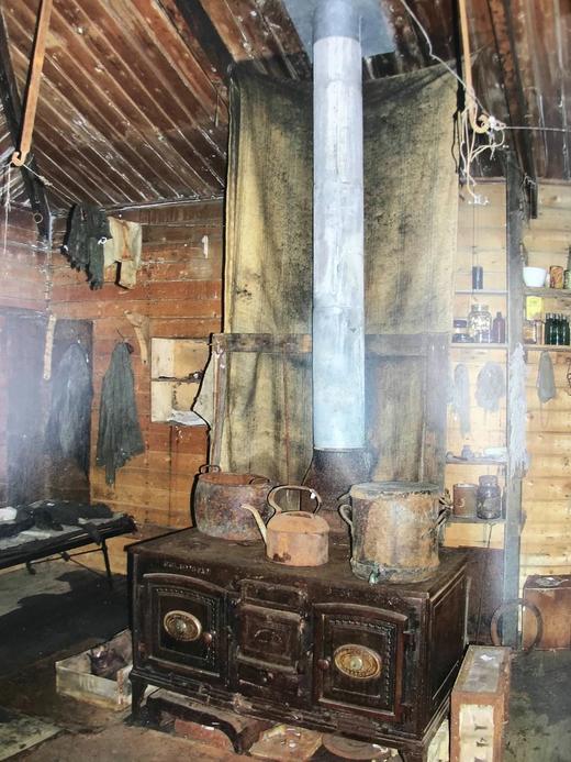 冰雪的秘密：南极洲对气候、宇宙与生命极限的启示 150余幅彩色插图 精装16开 商品图8