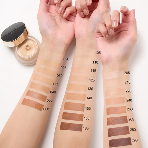 【新版】日本 SUQQU苏酷 黑色记忆塑性水润轻薄粉底霜 30g 商品图2