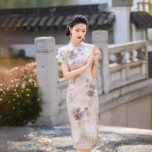 中长款提花旗袍2024夏季新中式改良高级感气质短袖印花连衣裙旗袍 商品图3