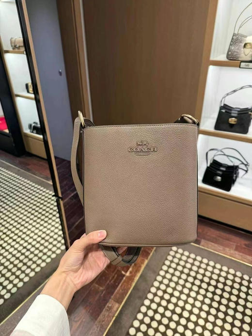 🇺🇸1199直邮✈️Coach 最新款Sophie Bucket水桶包 商品图0