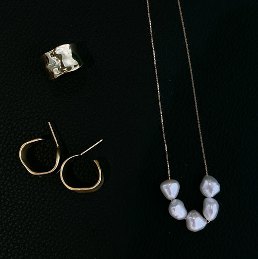 甄珠贝 玫瑰万茜同款 ji强光 无坑洼瑕疵 超级油亮 淡水巴洛克项链 约8-9mm 商品图6