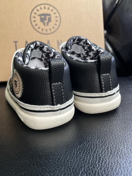 【超惠秒】TARANIS 泰兰尼斯 男女宝宝四季通勤包头防踢软底稳稳机能鞋 商品图1