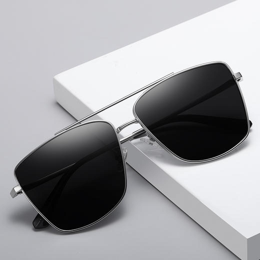 【推荐】酷点钛合金偏光防紫外线太阳镜(五色可选)） 商品图12