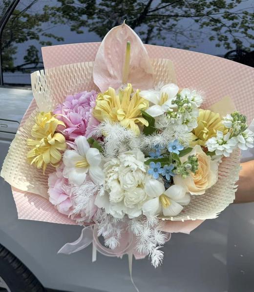 遇见幸运--奶油风花束 商品图0