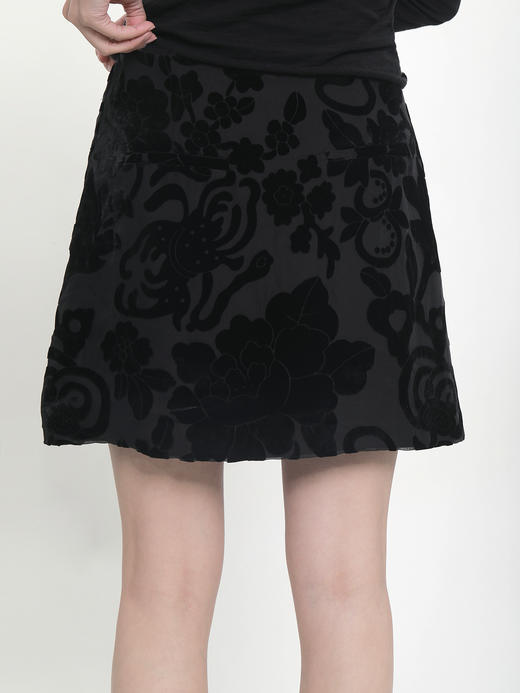 微瑕秒杀| 盛唐牡丹|真丝丝绒纯黑短裙[特价品](特殊商品不退不换) 商品图3