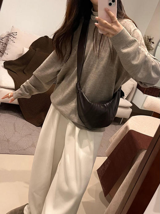 【韩国 园园东大门采购羊皮可颂包】 商品图4