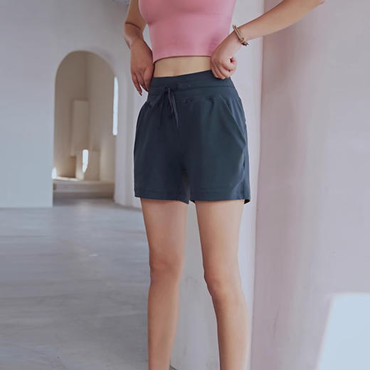 【限时秒】YOGACODE【火树银花系列】2024新款春夏健身短裤女休闲低腰收腹瑜伽裤DSS780 商品图3
