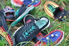 一双鞋顶五双强！美国凉鞋之王KEEN限时特价！也太香了吧 