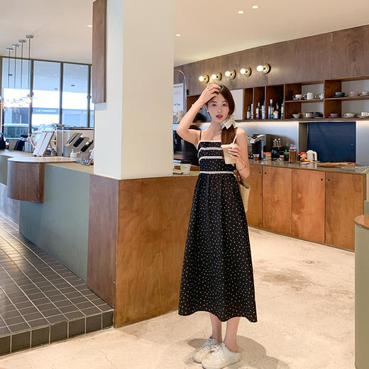 <曾小咸推荐>微信粉丝秒杀专场 仅此今天 活动结束下架【浪漫收藏家】黑色碎花吊带裙 日常249.99 立减160 秒杀89.99！！ 商品图2