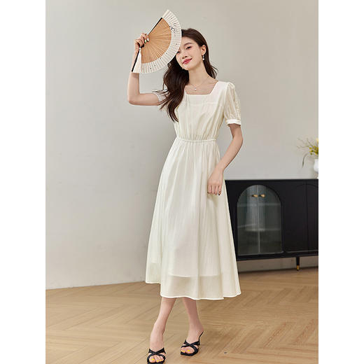 【专属特价】熙世界莱赛尔天丝短袖方领连衣裙夏季高端杏白色温柔风气质裙子 商品图3