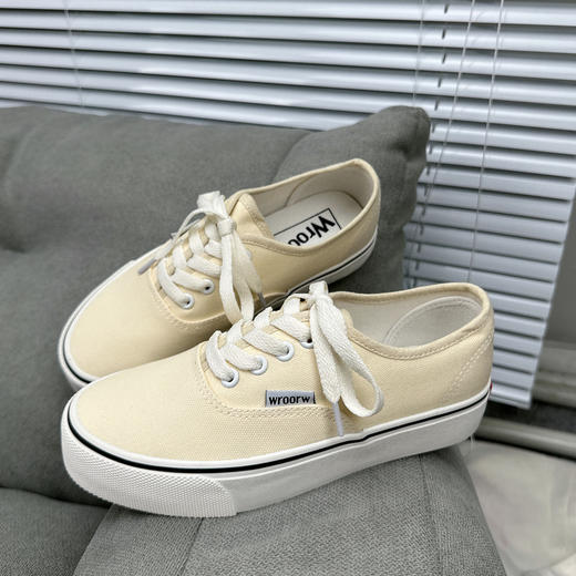 【平底舒适，滑板鞋设计】2024春季新款低帮帆布鞋 女学生ins韩版 平底百搭低帮 潮休闲滑板鞋-QQ 商品图13