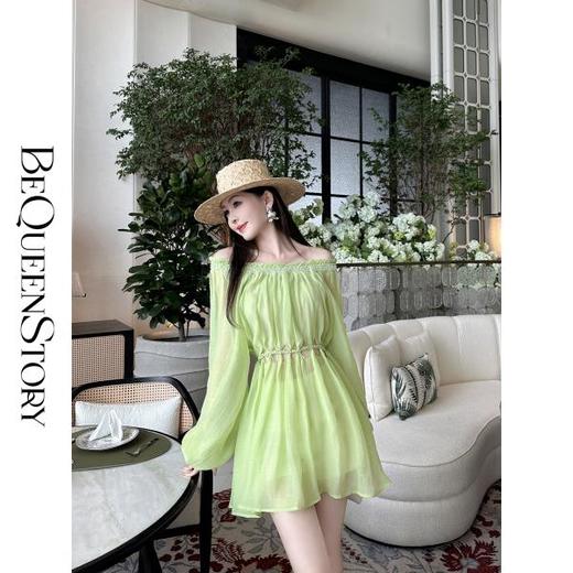 BeQueenStory【青苹果乐园】设计感镂空收腰一字肩灯笼袖连衣裙 商品图0