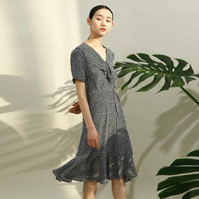 西贝伦丝绸连衣裙S27B6530