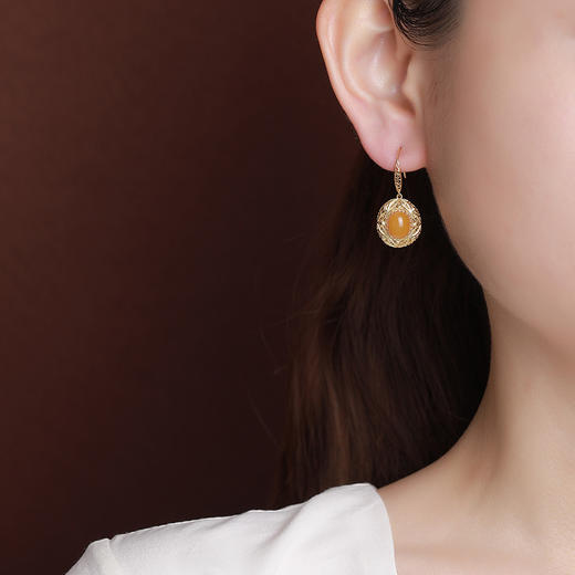 S925纯银镀金和田玉碧玉蜜蜡复古花丝镂空蛋面耳坠CW 商品图3