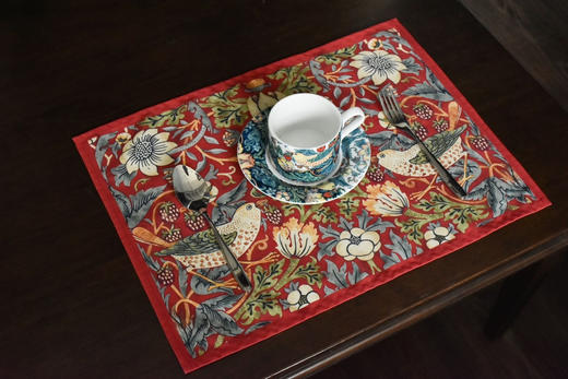 【品牌直发】1折❗️39元起❗️ 英国家居扛把子❗「Morris&Co.花园草莓小偷家居系列」宝藏品，美出天际，让艺术融入生活 ⭕围裙&茶巾&桌旗轻松打造奢华家居氛围感 商品图11