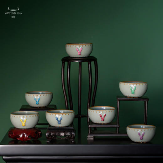 问鼎汝瓷鼎峰系列天青兔首战鼓杯（七彩兔）（缺货） 商品图0