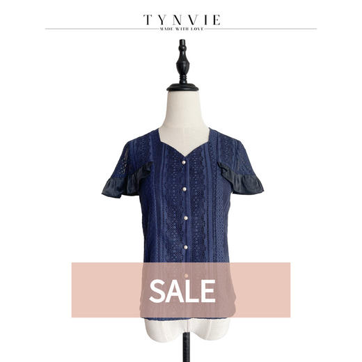 TYNVIE 心形领口小盖袖上衣-藏青 商品图0