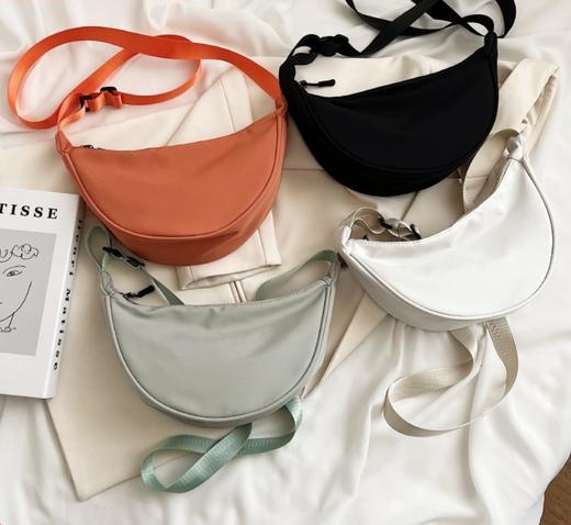 【买1送1】INS饺子包包 2024新款尼龙饺子包 百搭轻便 时尚高街!学生轻便百搭帆布包斜挎包单肩包-LC24QQ09 商品图0