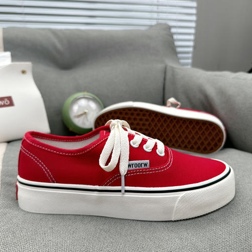 【平底舒适，滑板鞋设计】2024春季新款低帮帆布鞋 女学生ins韩版 平底百搭低帮 潮休闲滑板鞋-QQ 商品图2