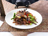 鹿茸菌炒腊肉(份)