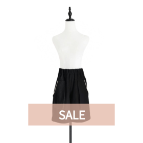 TYNVIE 大插袋百慕大羊毛短裤 -黑色