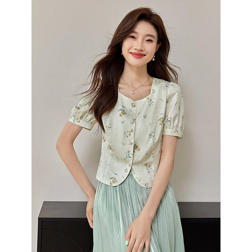 【专属特价】熙世界法式漂亮碎花方领上衣仙气亮丝软纱半身裙夏季两件套装裙 商品图1