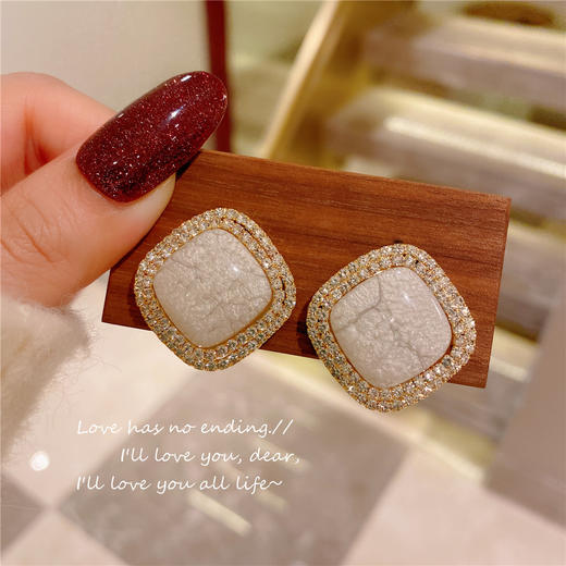 小众高级感满钻镶边纹理石头质感耳钉 商品图2