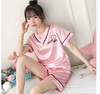 【舒适自在 宅家必备】迷幻般的世界里，轻盈舒适的丝绸质感，春夏季新款V领丝绸睡衣女宽松短袖短裤，多色可选，时尚设计，让你在家也能时尚显瘦！ 商品缩略图4