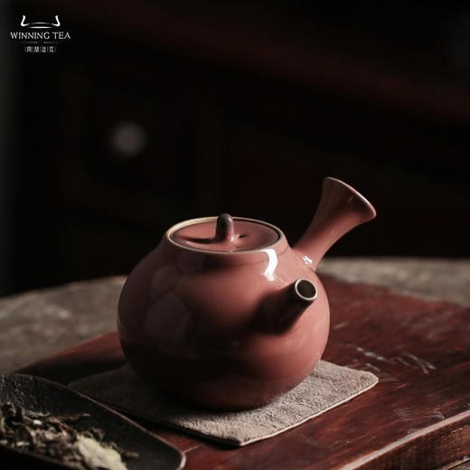 问鼎汝瓷萼红雨润侧把壶（缺货） 商品图0